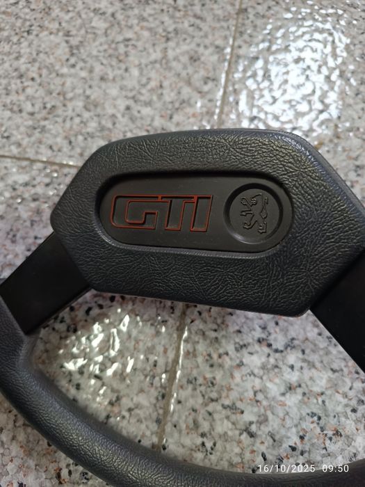 Volante Peugeot 205 GTI Fase 1