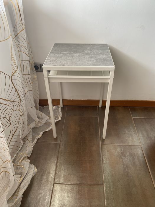 Mesa de apoio reversivel