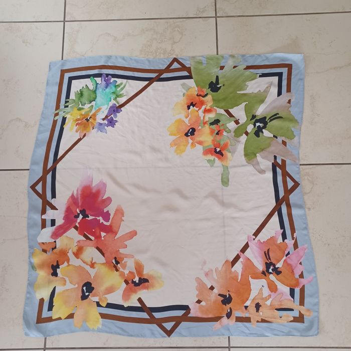 Apaszka jedwabna 75-75 cm