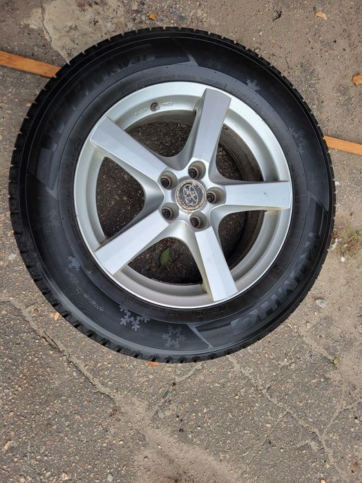 225 65 17 KUMHO зима протектор 6+ 2014 гарний стан 225/65/R17 без диск