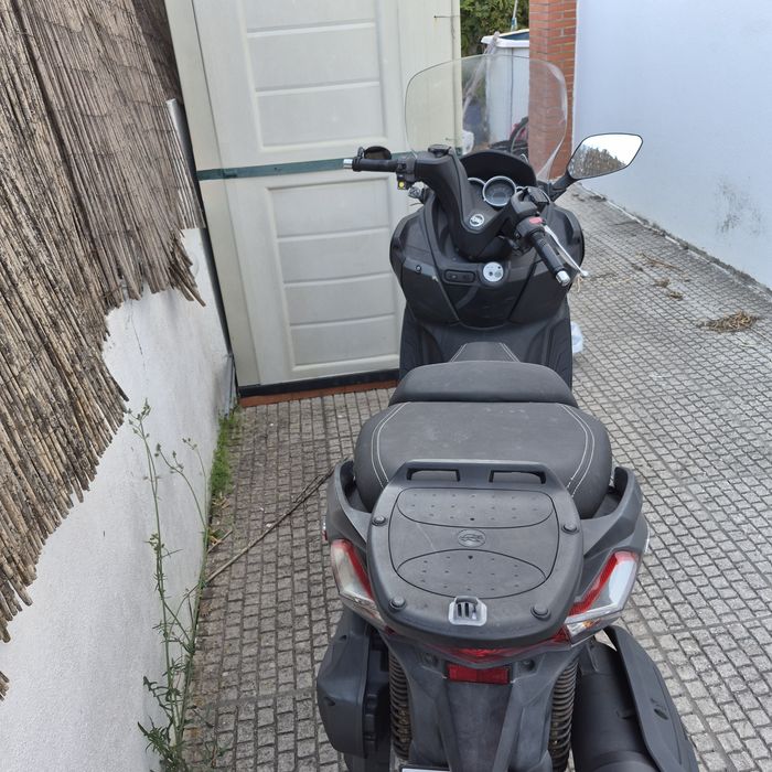 Moto sym gts 300