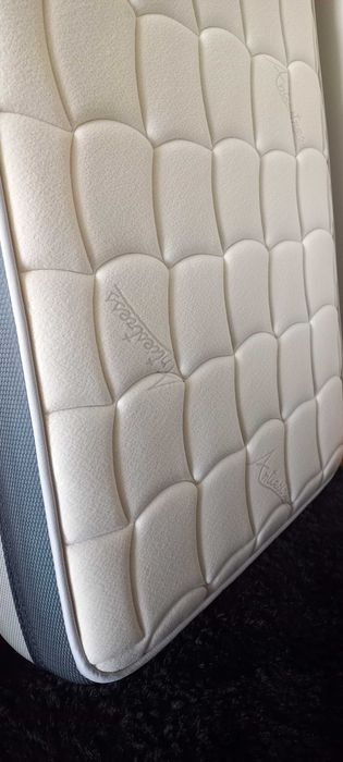 Colchao como novo _80x200cm/22 altura