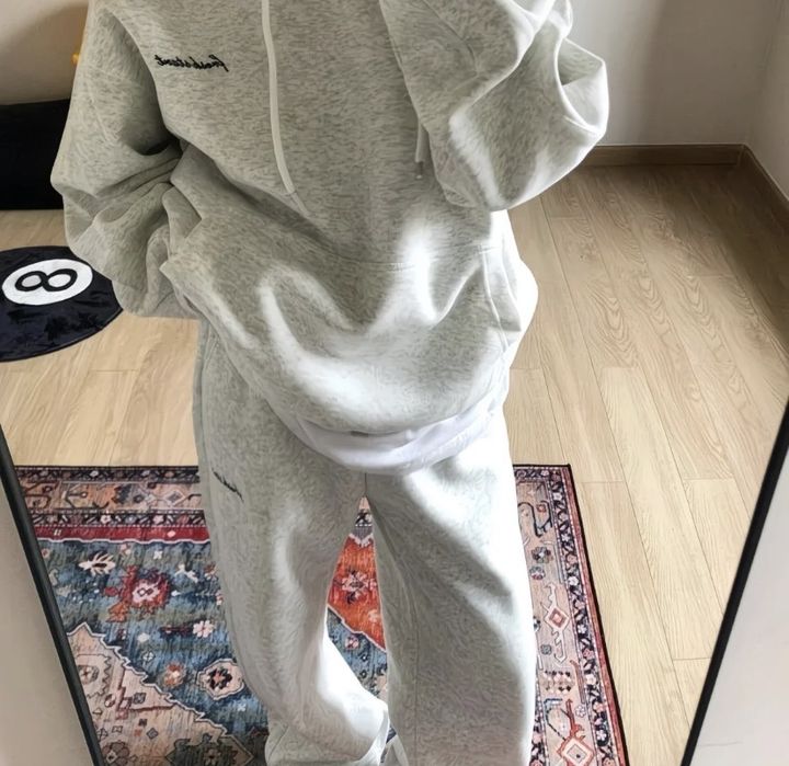 Костюм оверсайз сірого кольору