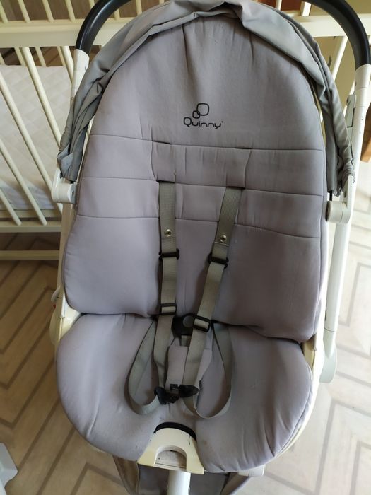 Коляска Qunny в отличном состоянии! Для современных родителей.