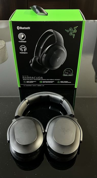 Razer Barracuda + Razer Base Station Chroma