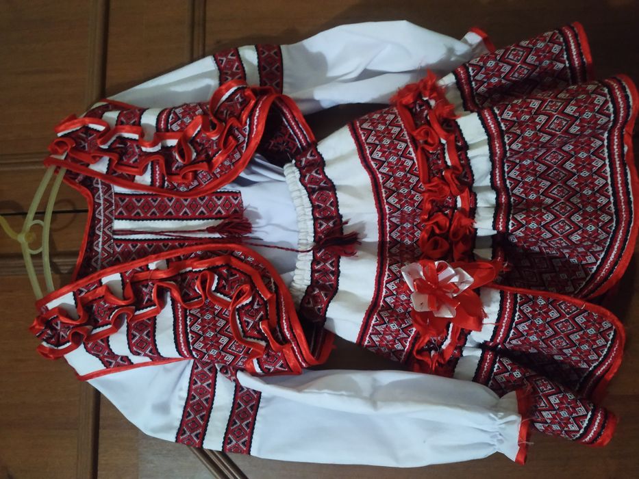 Шкільна форма,український костюм