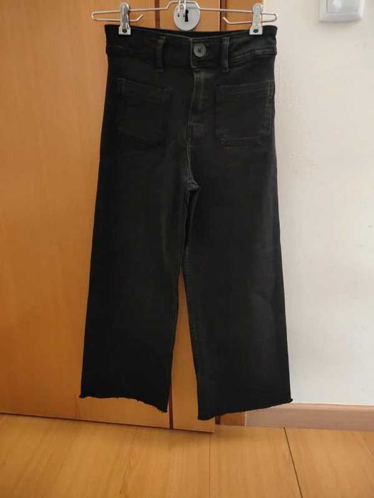calças de ganga da Zara Kids (10 anos) são um modelo Wide Leg