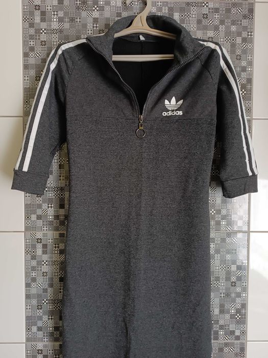 Спортивна сукня adidas