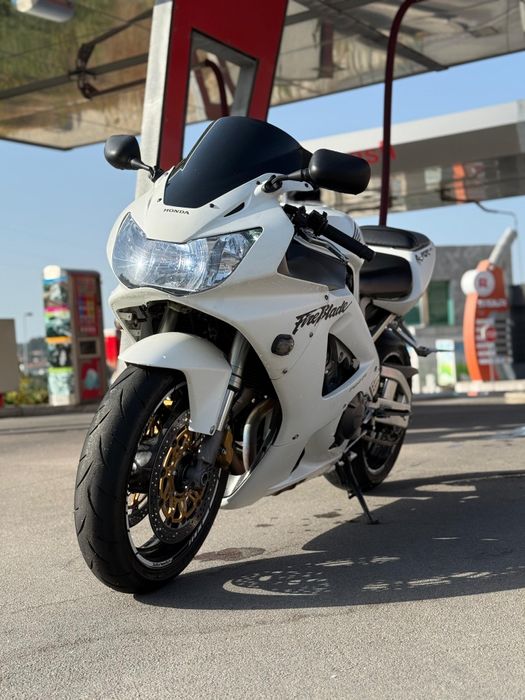 Cbr 900 rr com poucos klm