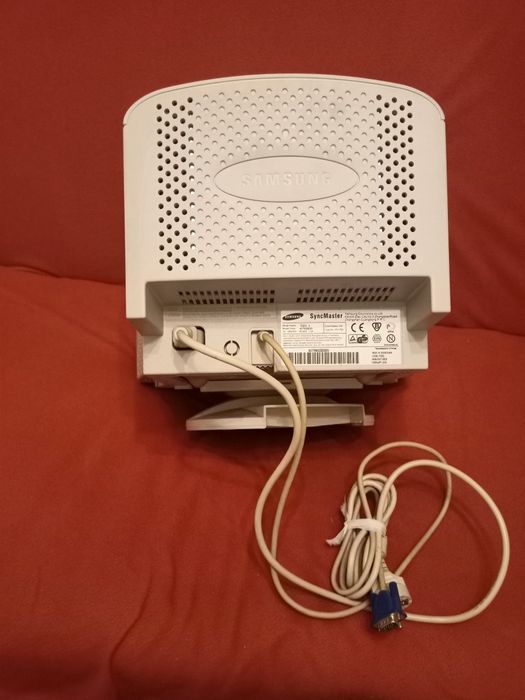 Monitor CRT Samsung SyncMaster 753DFX S warto