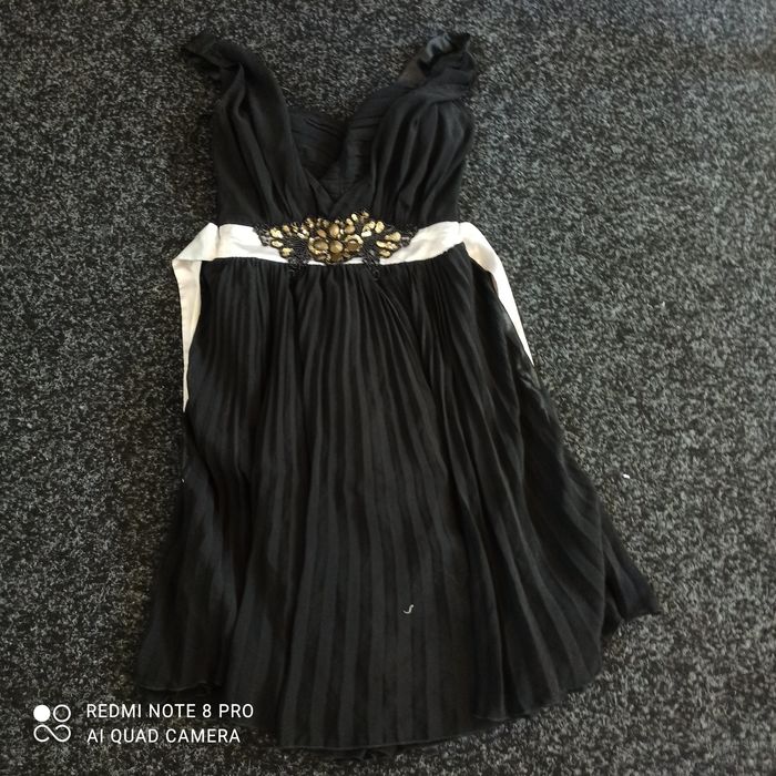 Пакет одягу: штани, куртка, кофти, плаття