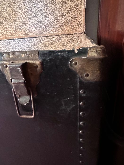 Arca antiga em bom estado