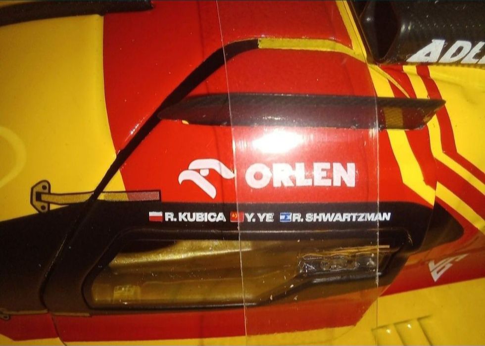 Bburago Ferrari 499P Robert Kubica, 24h Le Mans, skala 1:18