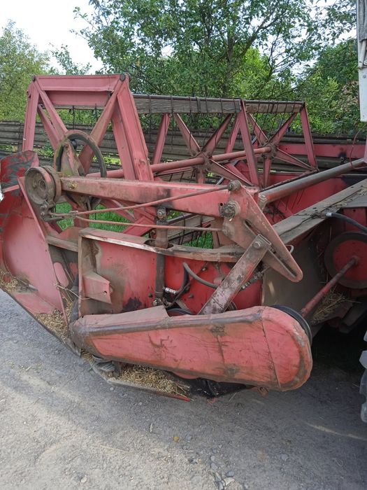 Комбайн Massey Ferguson 87
