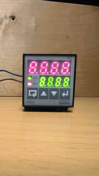 Regulator temperatury LUMEL RE3