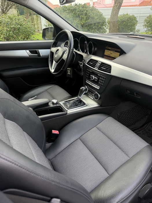 Mercedes C220 cdi - Diesel - AUTOMÁTICO - NACIONAL