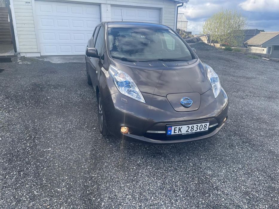 Nissan Leaf 2106 року з Європи