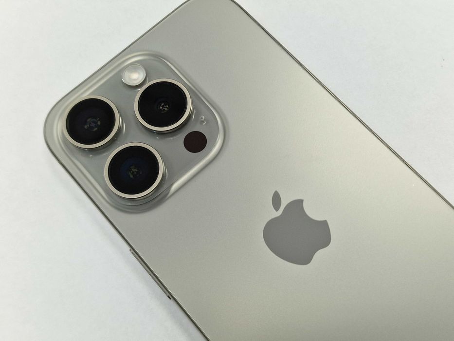Iphone 15 PRO 1TB/ Natural Titanium/ 90%/ Grade A/ + ładowarka/ X-KOM