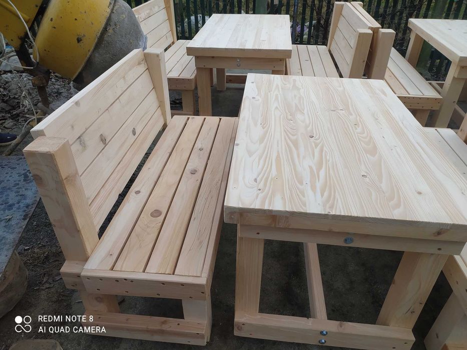 Столи лавки комплекти садові меблі для альтанок  кафе барів
