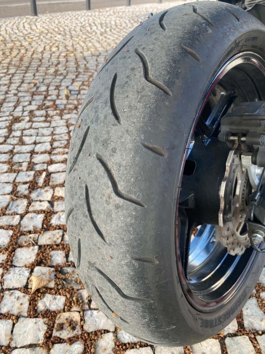 Kawasaki Z800 - Preto e Bordeaux