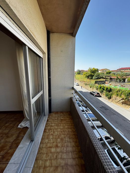 Quartos para Alugar / T3