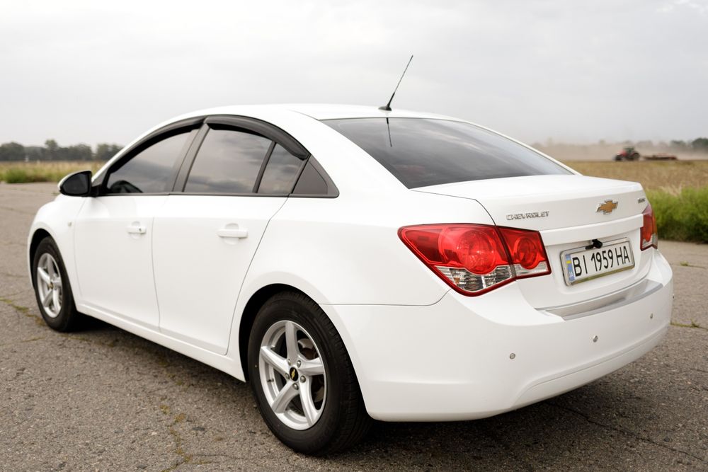 Chevrolet Cruze  2012