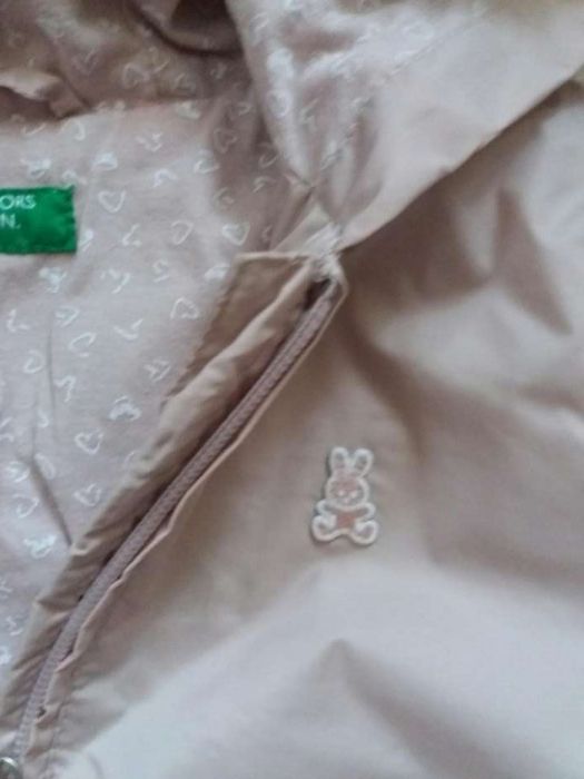 Kurteczka Benetton dla dziewczynki rozmiar 110