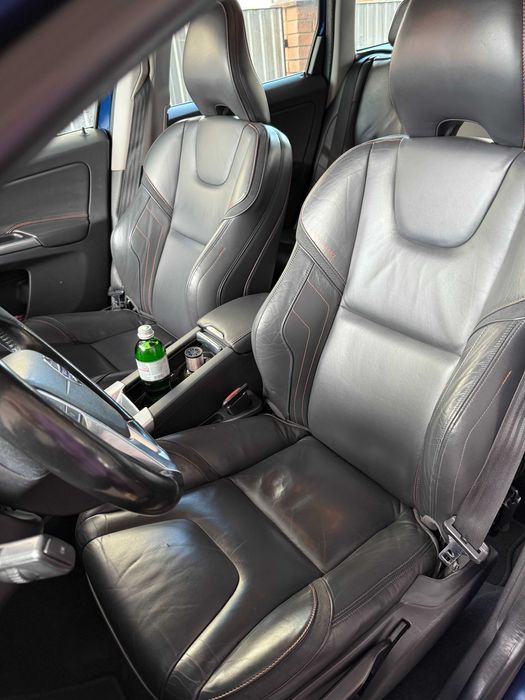 volvo xc60  2015 р   2.0  дизель