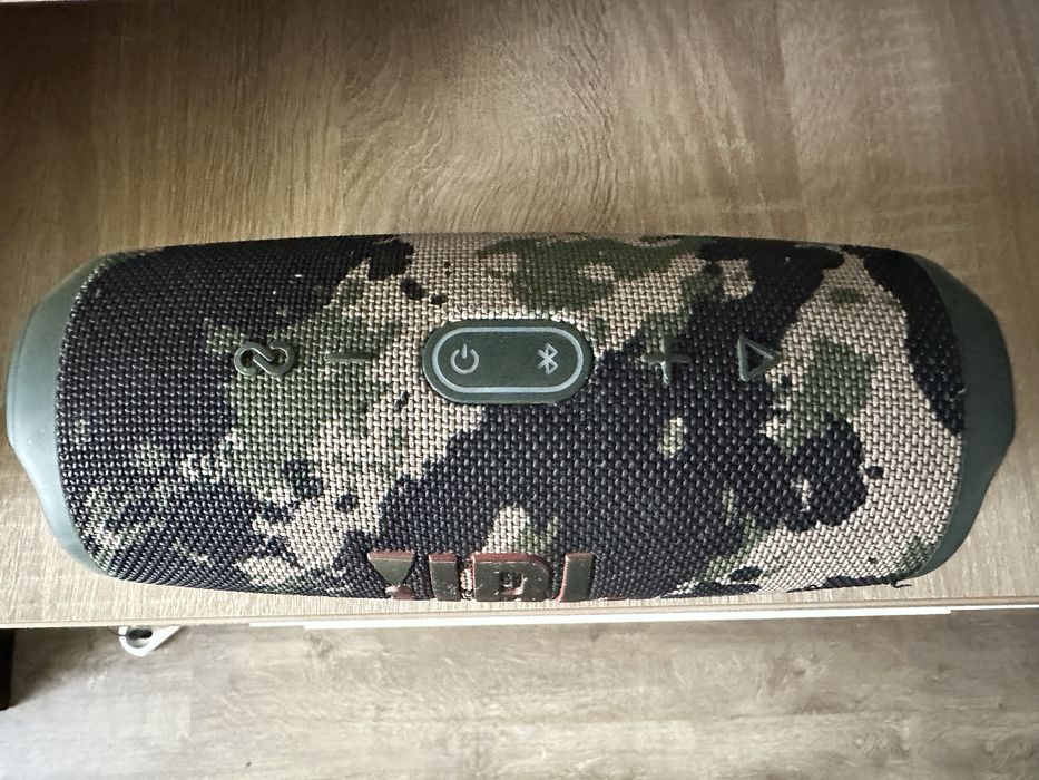 Продам колонку JBL Charge 5 в отличном техническом состоянии!Б/У