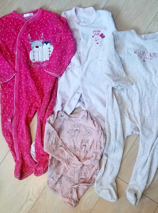 Продам ромплери утеплені чоловічки 12 штук боді 4 штуки 74 80 розмір