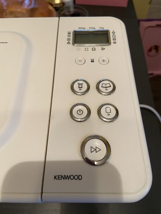 Хлібопічка Kenwood BM250 в ідеальному стані.