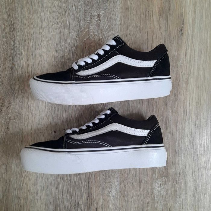 Кеди Vans. Оригінал. На високій підошві. Розмір 36,5. Устілка 23 см.