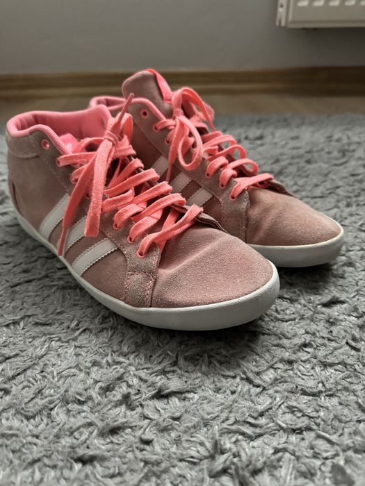 różowe buty adidas adria mid
