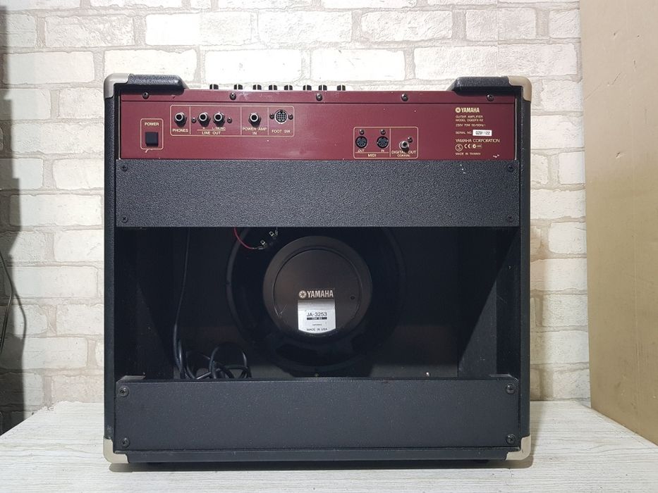 60Вт Комбопідсилювач YAMAHA DG60FX-112 б/у х Німеччини