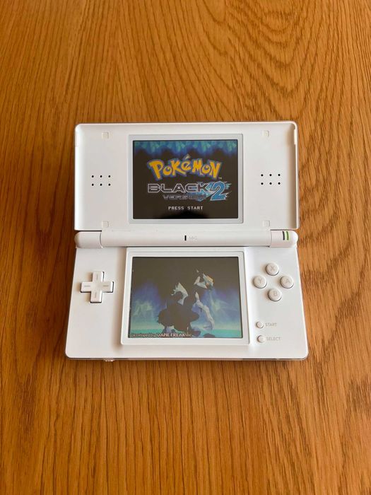 Nintendo DS Lite Branca com 80+ Jogos