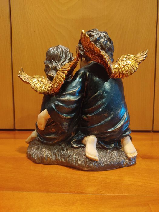 Anjinhos com coelho - grupo escultórico em marfinite, 30 cm