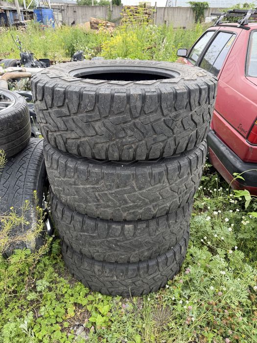 Резина Toyo37-12,50-R20LT б,у