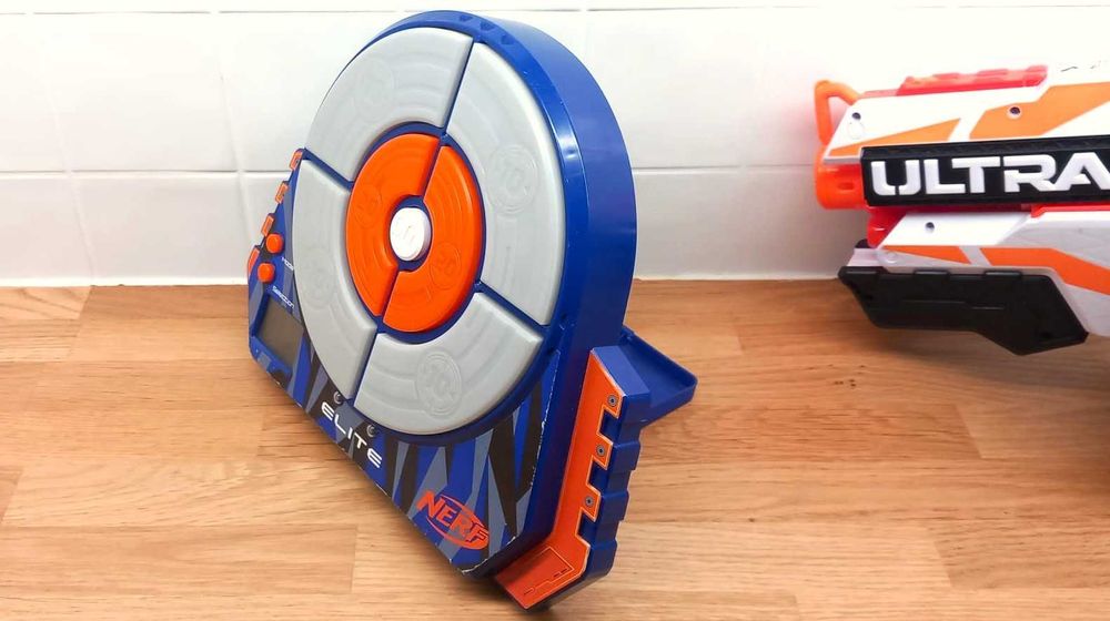 NERF: lote 12 armas e alvo