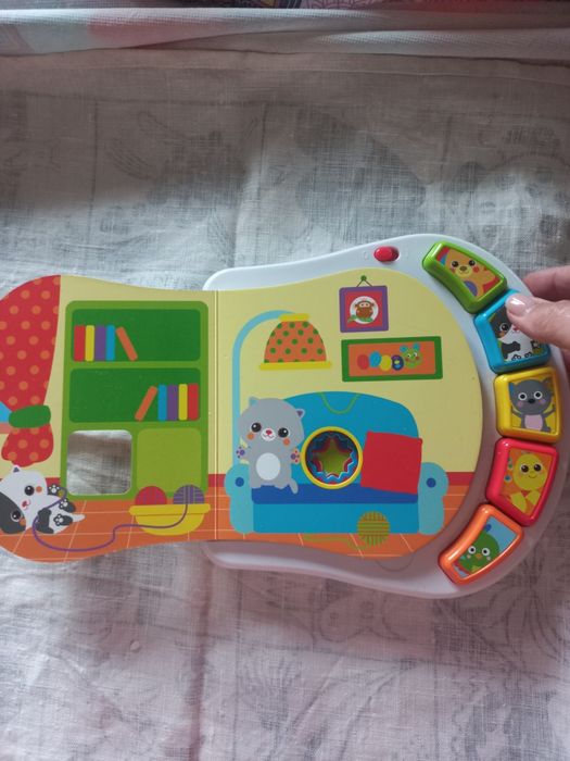 Livro/Brinquedo (Chicco) didático para bébé.