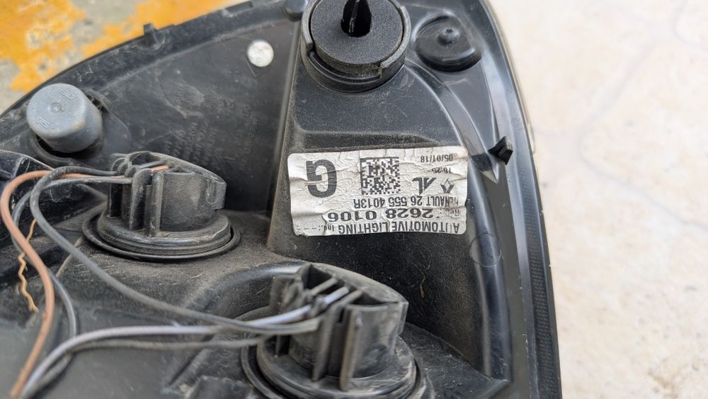 PEÇAS - Farolim traseiro esquerdo Renault Zoe 2018