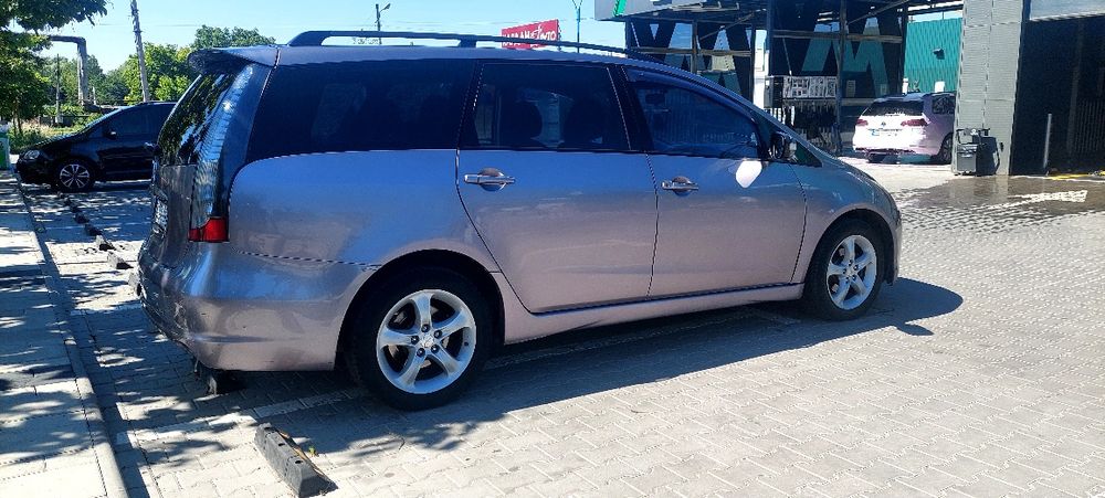 Мітсубісі грандіс в доброму стані