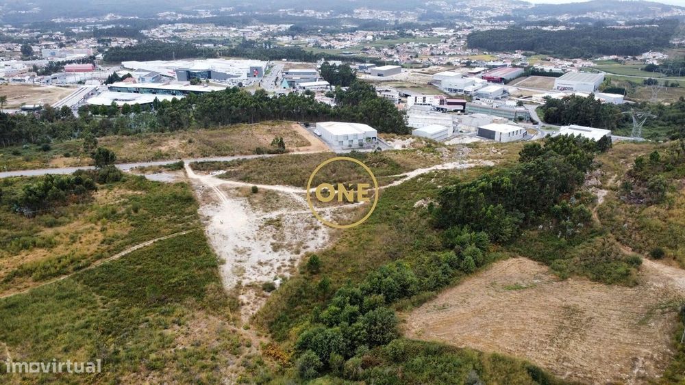 Terreno Industrial l 1210m2 l Ferreira
