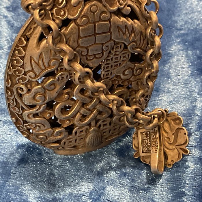 Snuff bottle Mio silver Tibetan coleção     Anúncios abaixo