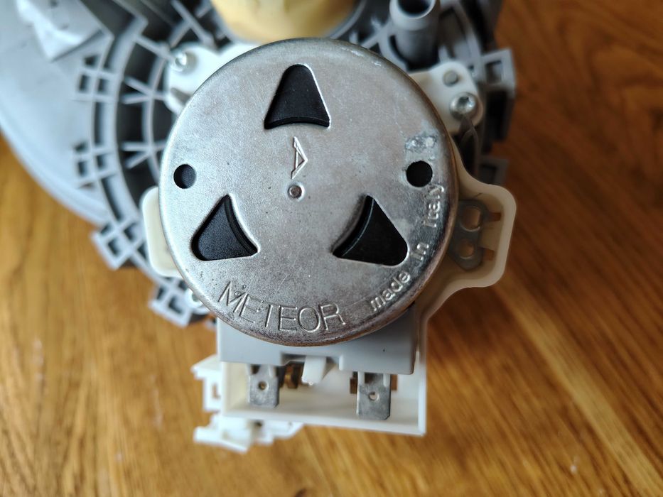 Silnik zaworu rozdzielajacego wodę zmywarka Bosch Siemens