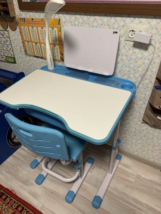 Парта,стол школьный ,дитяча парта
