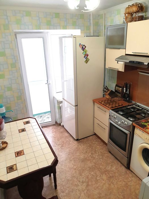 3 кімнатна, Піски, В.Українця (Новокузнецька), буд.1
