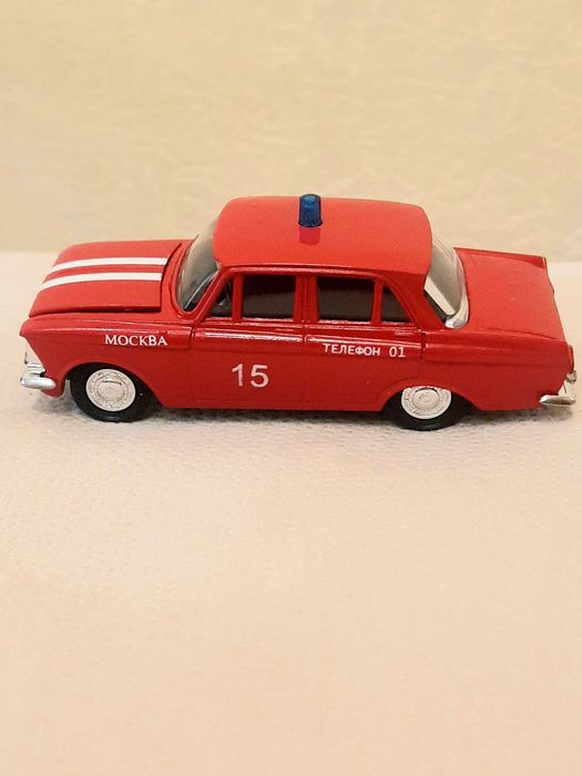 Москвич ранний пожарный Чёрное дно  .Масштаб 1:43 СССР.
