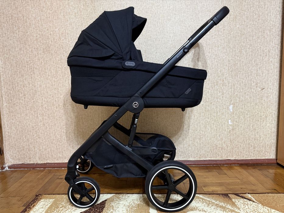 Коляска Cybex Balios S Lux Moon Black