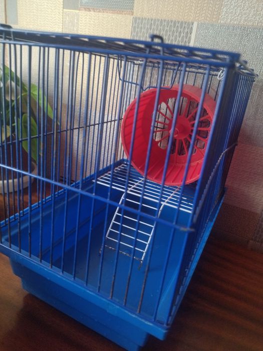 Клітка для хом'яків , в гарному стані .