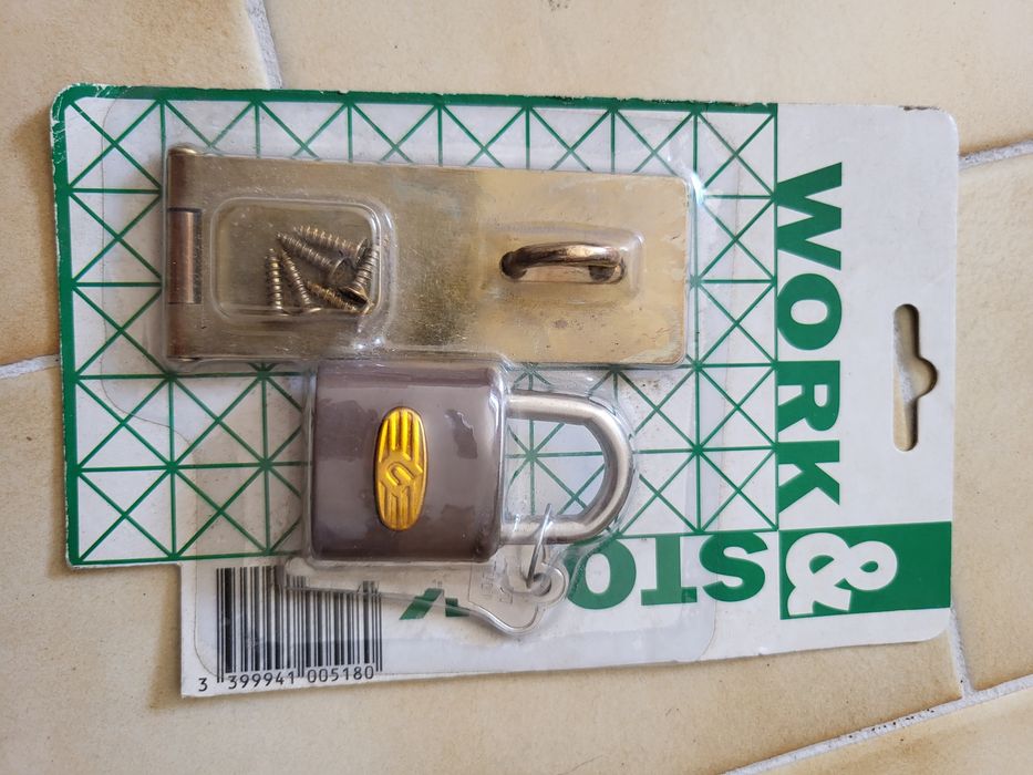 Padlocks with Hinge64551831234179120